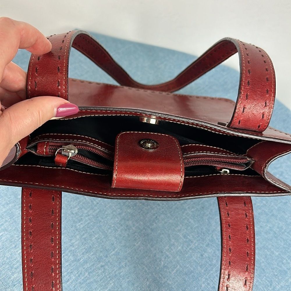 Fossil Vintage Red Leather Contrast Stitch Shoulder Bag - Picture 5 of 9